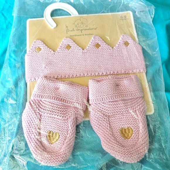 New First Impression Pink Crochet Crown Botties Set (6-9 months) - Picture 2 of 4